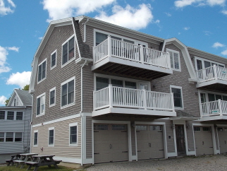 8 Oceanside Ave #1, York, ME, 03909 United States
